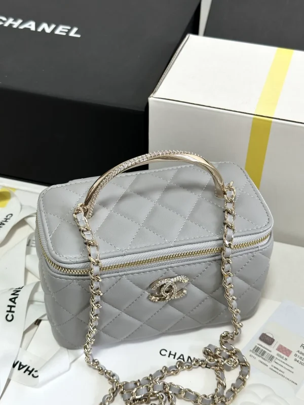 Chanel Grey Quilted Lambskin - Image 6