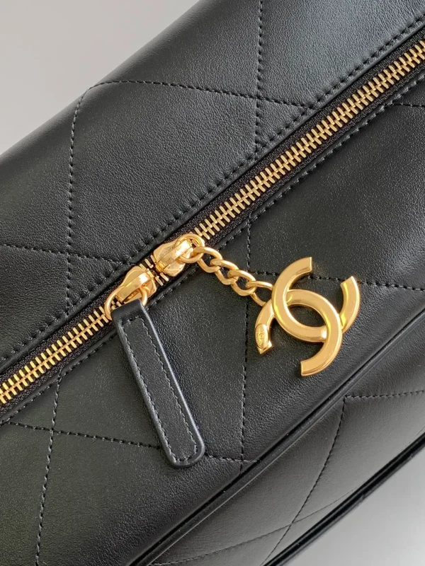 Chanel Maxi Bowling Bag: The Perfect Combination Of Luxury - Image 7