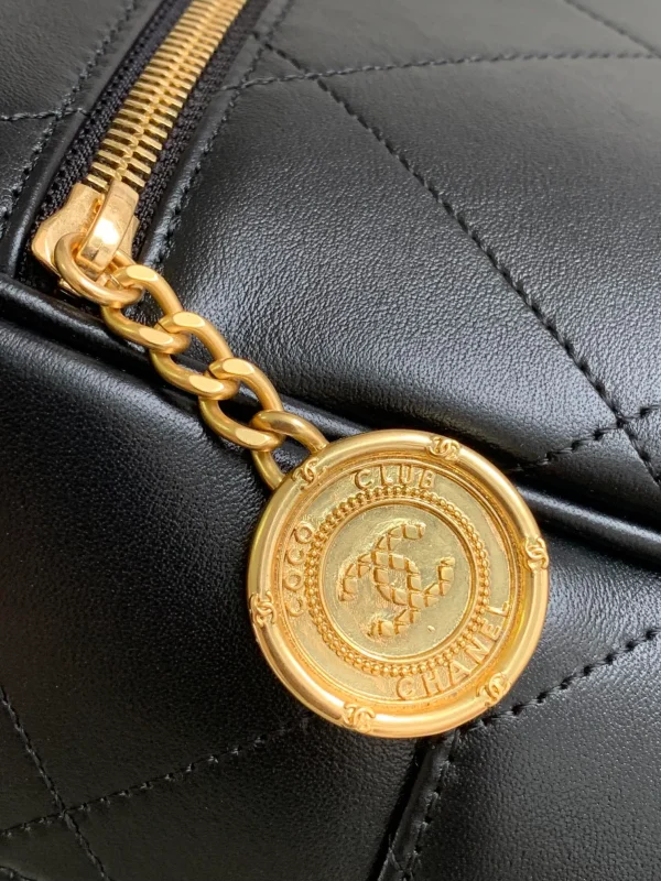 Chanel Maxi Bowling Bag: The Perfect Combination Of Luxury - Image 8