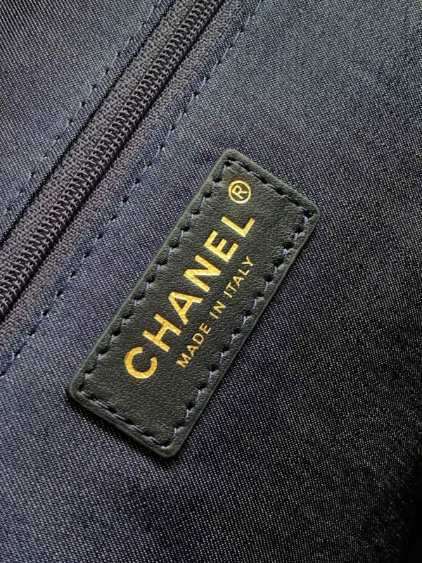 Chanel Maxi Bowling Bag: The Perfect Combination Of Luxury - Image 10