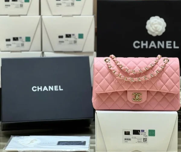 Chanel Vintage Sakura Pink Quilted Caviar Medium Classic - Image 10