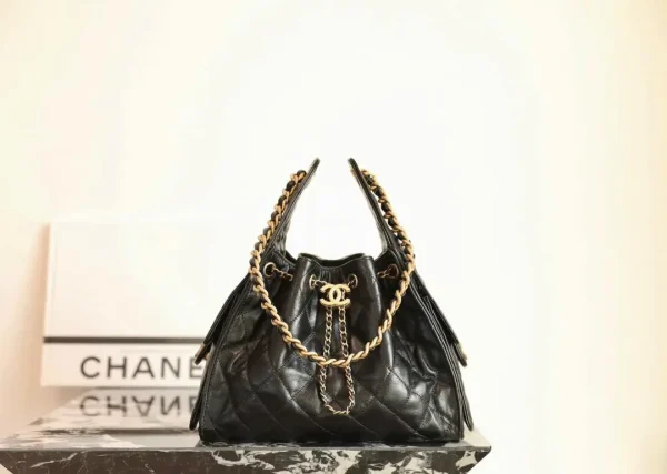 Chanel hobo bag 25c size 30 cm - Image 8