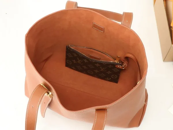 Louis Vuitton Taurillon Leather Low Key - Image 7