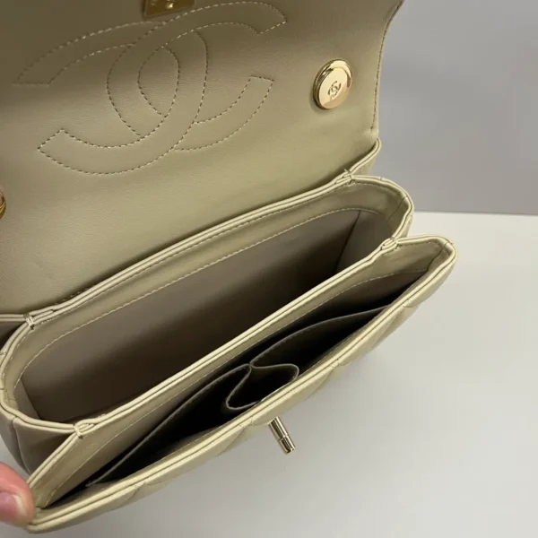 22S Beige Lambskin Quilted Trendy CC LGHW - Image 2
