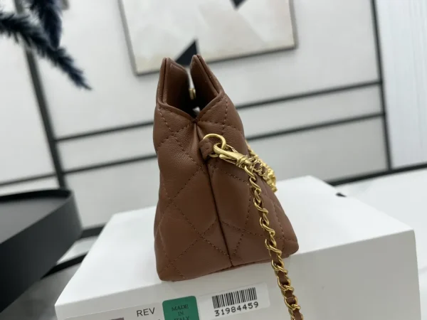 Chanel Small New Arrivals Leather Good - Image 5