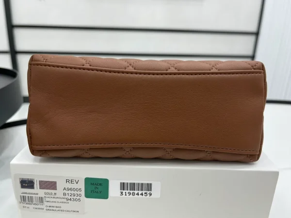 Chanel Small New Arrivals Leather Good - Image 6