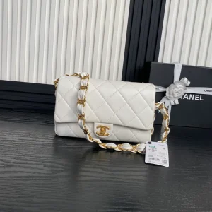 Chanel Flap Chain Shoulder Bag White Small