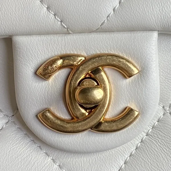 Chanel Flap Chain Shoulder Bag White Small - Image 4