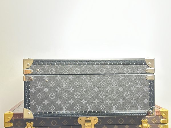 Alzer 60 Monogram Eclipse Canvas - Image 7