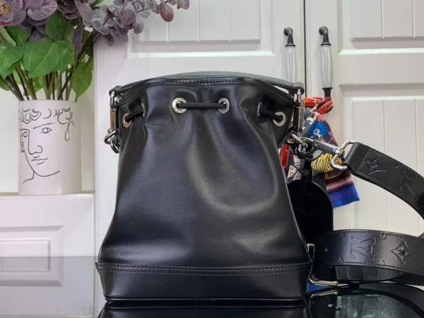 Black Leather Bucket Bag - Image 6