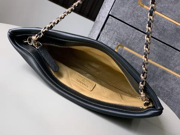 Black Wallet on a chain - Image 6
