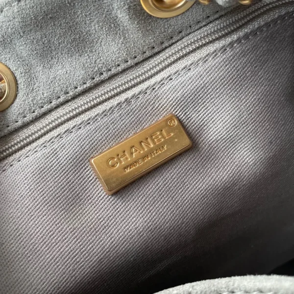 CHANEL 25 Handbag - Image 2