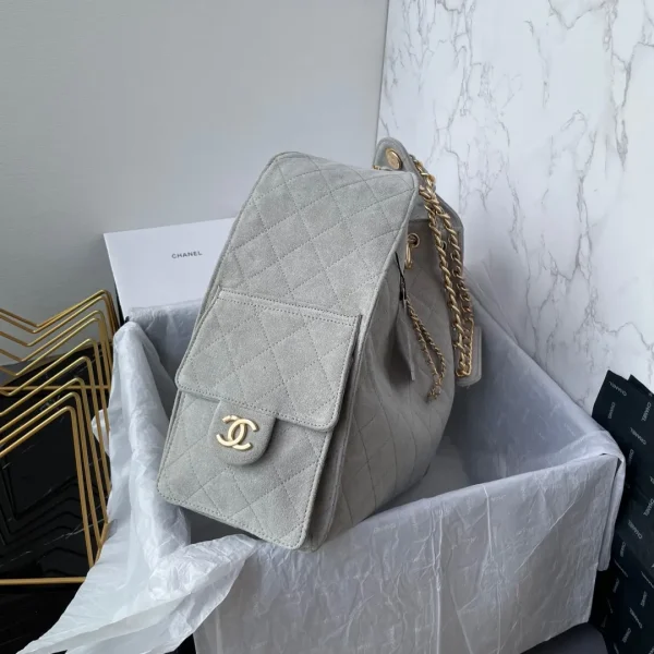 CHANEL 25 Handbag - Image 5