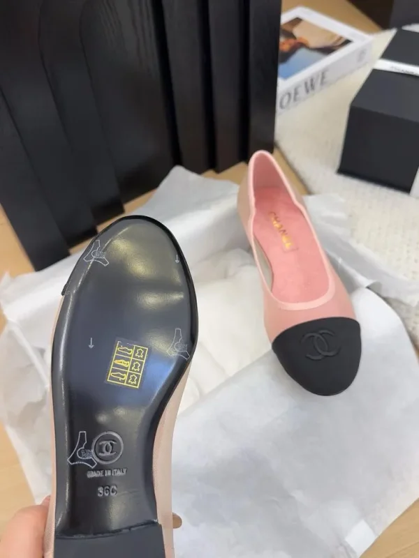 CHANEL 25P CC Two Tone Mesh Grosgrain Cap Toe Ballerina Ballet Flat Shoes Pink - Image 7