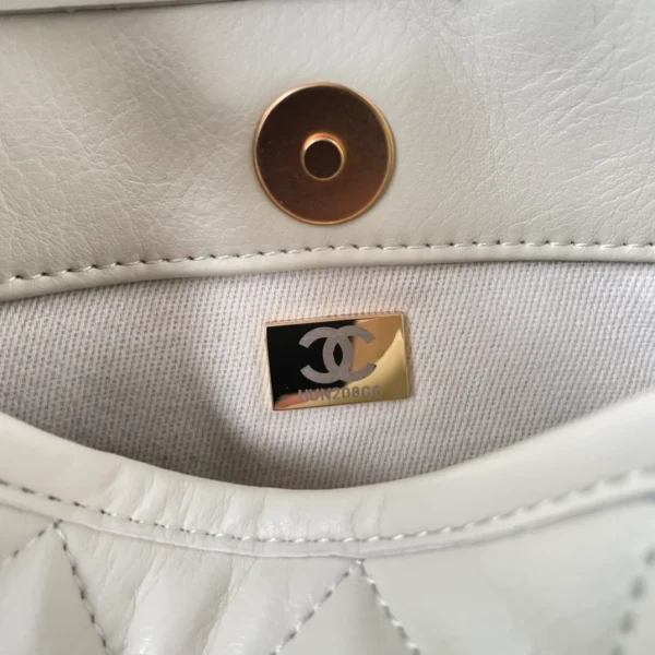 CHANEL Calfskin Quilted CC Hobo Handbag White - Image 2