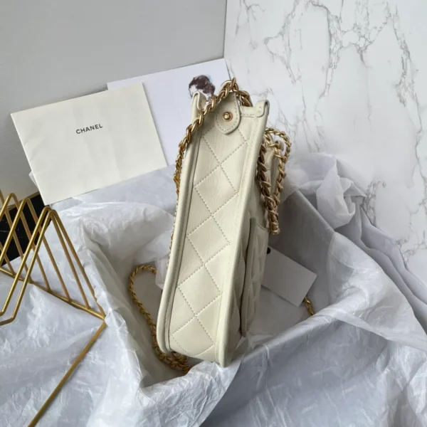 CHANEL Calfskin Quilted CC Hobo Handbag White - Image 6