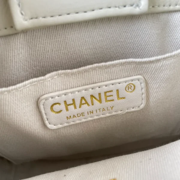 CHANEL Calfskin Quilted CC Hobo Handbag White - Image 10