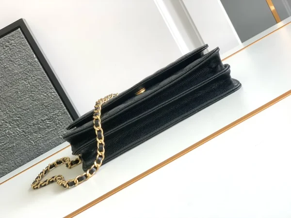 CHANEL Caviar Quilted Chain Link Clutch With Chain Black - Image 6