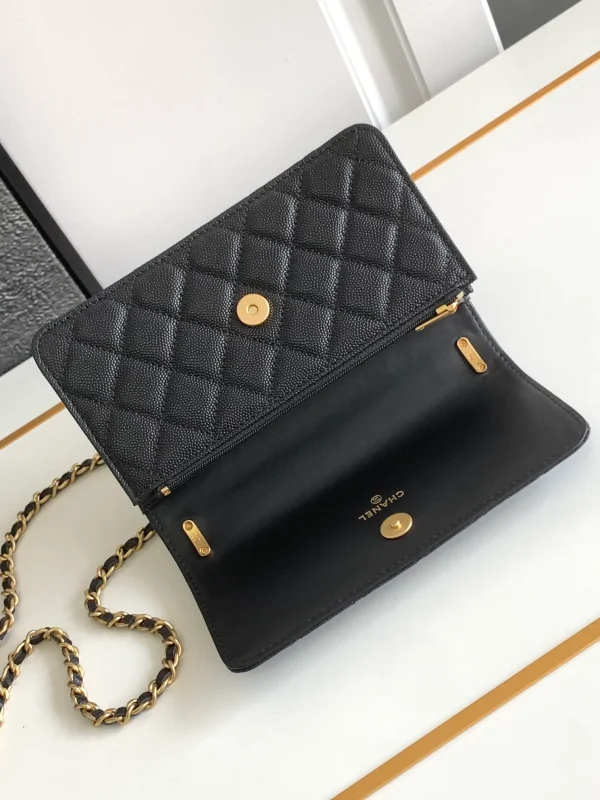 CHANEL Caviar Quilted Chain Link Clutch With Chain Black - Image 9