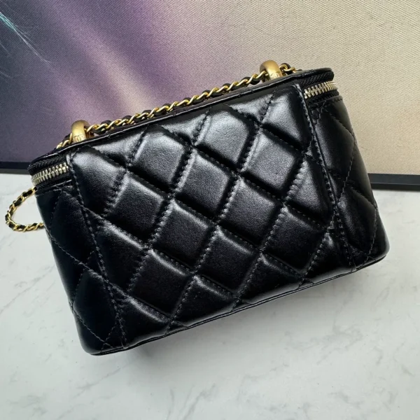 CHANEL Lambskin Enamel Quilted Logo Small Vanity Case With Chain Black - Image 9
