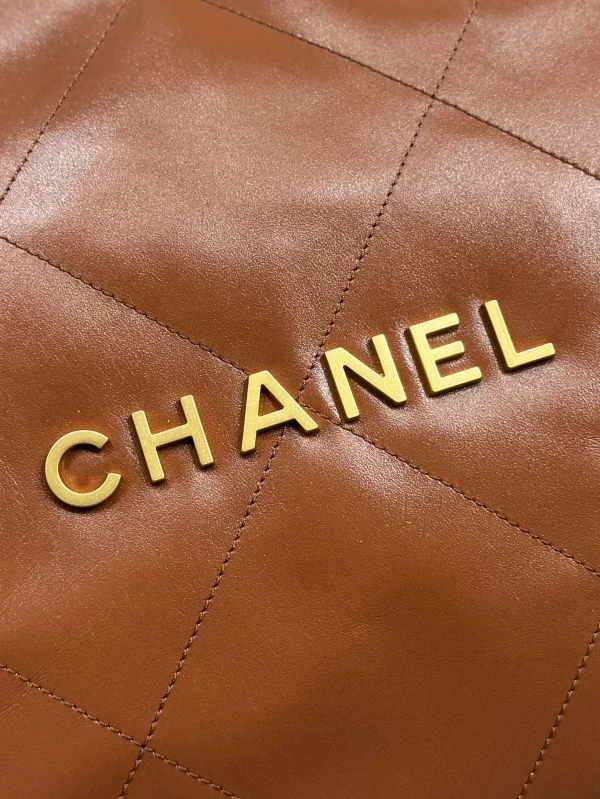 CHANEL Matelasse 22 Mini Chain Shoulder Bag - Image 2