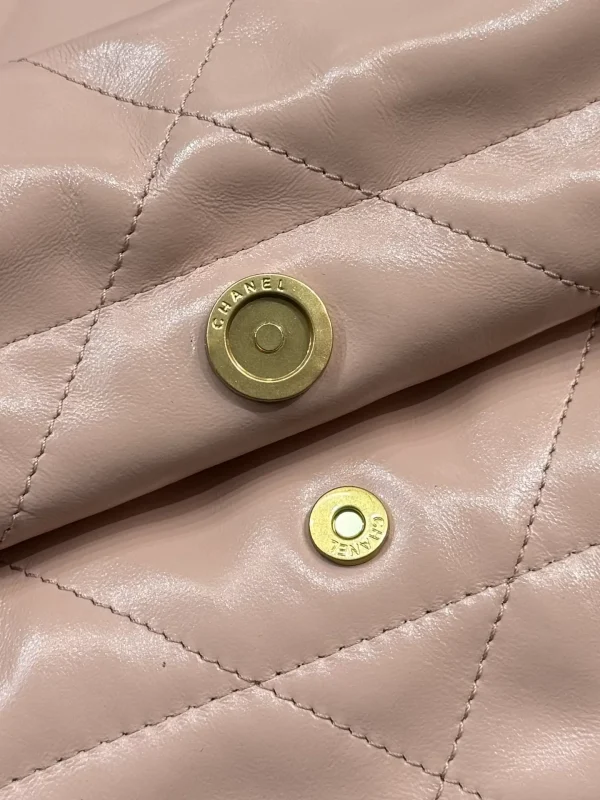 CHANEL Matelasse 22 Mini Chain Shoulder Bag - Image 8