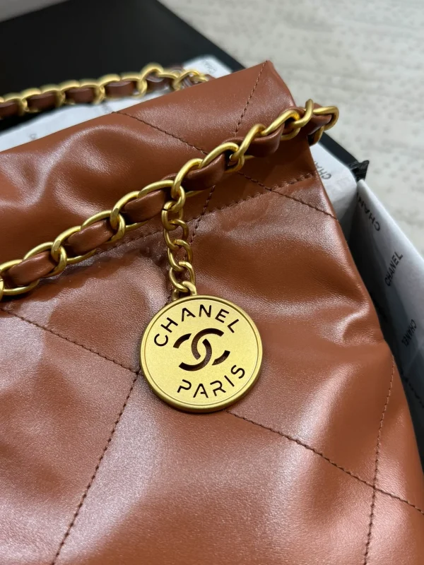 CHANEL Matelasse 22 Mini Chain Shoulder Bag - Image 3