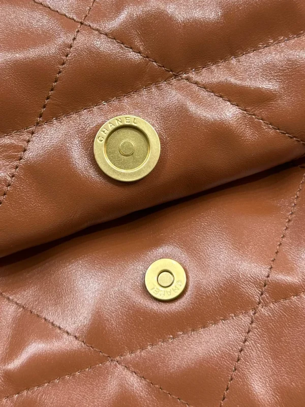 CHANEL Matelasse 22 Mini Chain Shoulder Bag - Image 7