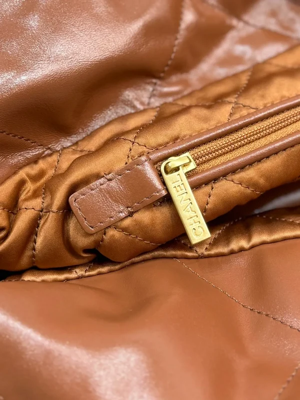CHANEL Matelasse 22 Mini Chain Shoulder Bag - Image 8