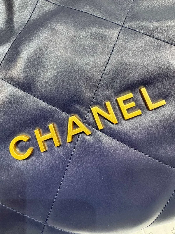 CHANEL Matelasse 22 Mini Chain Shoulder Bag Black - Image 4