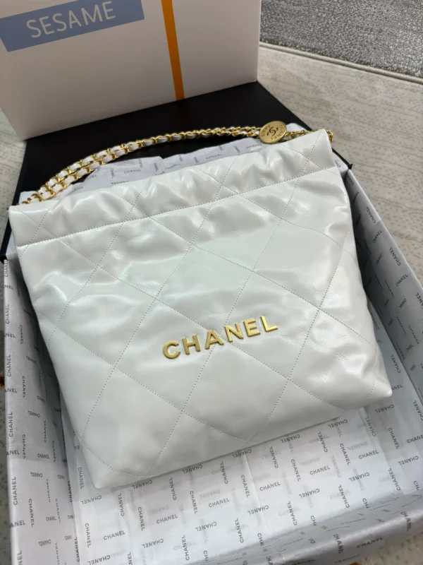 CHANEL Matelasse 22 Mini Chain Shoulder Bag Calfskin White
