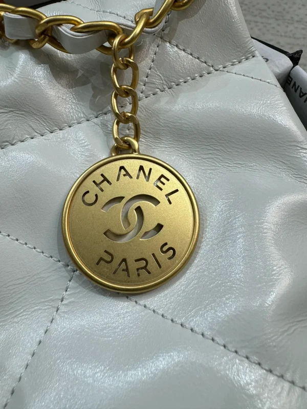 CHANEL Matelasse 22 Mini Chain Shoulder Bag Calfskin White - Image 5