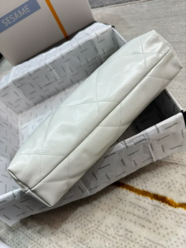 CHANEL Matelasse 22 Mini Chain Shoulder Bag Calfskin White - Image 6