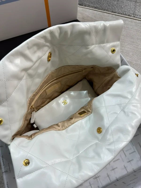 CHANEL Matelasse 22 Mini Chain Shoulder Bag Calfskin White - Image 8