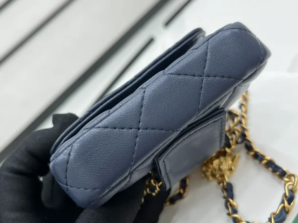 CHANEL Navy Quilted Caviar Twist Your Buttons Coin Purse with Chain Crossbody Bag - Image 4