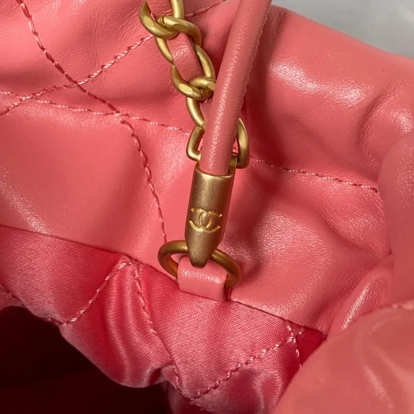 CHANEL Pre-Owned 2021 Chanel 22 Shoulder Bag - Image 7