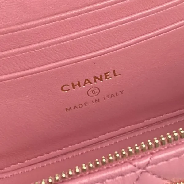 CHANEL Pre-Owned CC Quilted Handbag Pink - Image 3