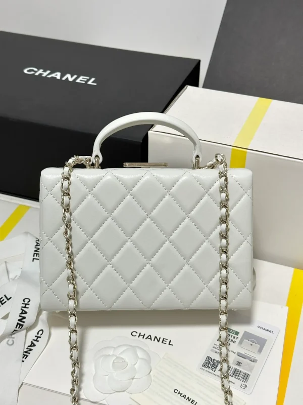 Chanel 22s Vanity White Caviar Gold Hardware - Image 2