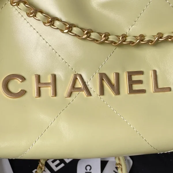 CHANEL Shiny Calfskin Quilted - Image 3
