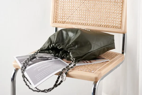 CHANEL Shiny Calfskin Quilted - Image 7