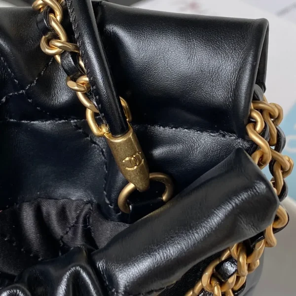 CHANEL Shiny Calfskin Quilted Mini Chanel 22 Black - Image 6