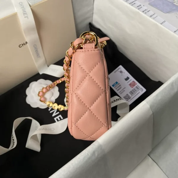 CHANEL Shiny Crumpled Calfskin Quilted - Image 6