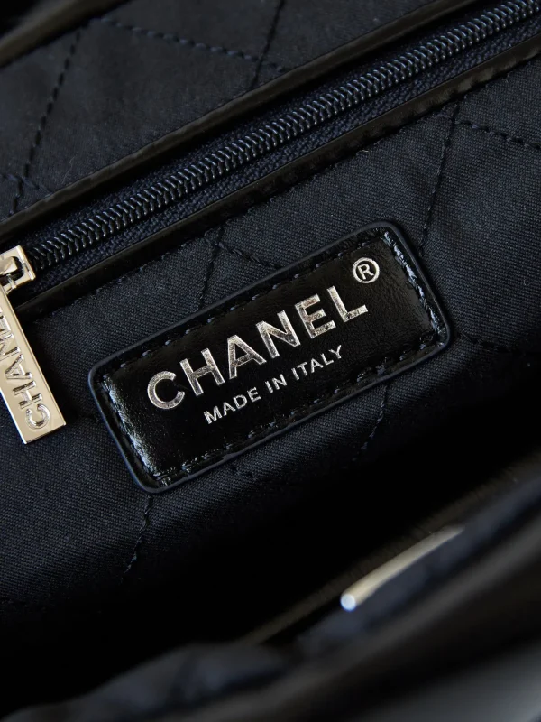CHANEL Small 22 Bag SO Black Calfskin Black - Image 10