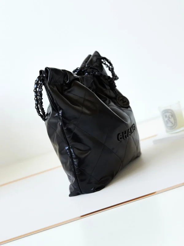 CHANEL Small 22 Bag SO Black Calfskin Black - Image 4