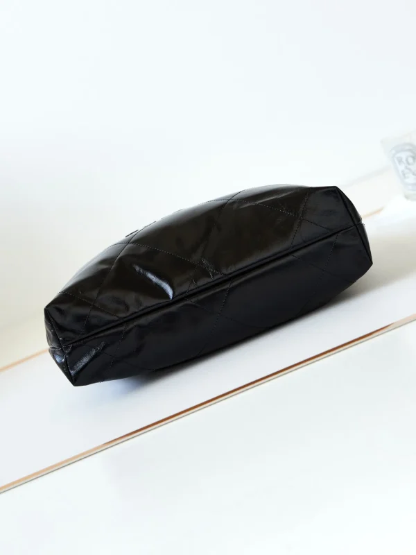 CHANEL Small 22 Bag SO Black Calfskin Black - Image 6