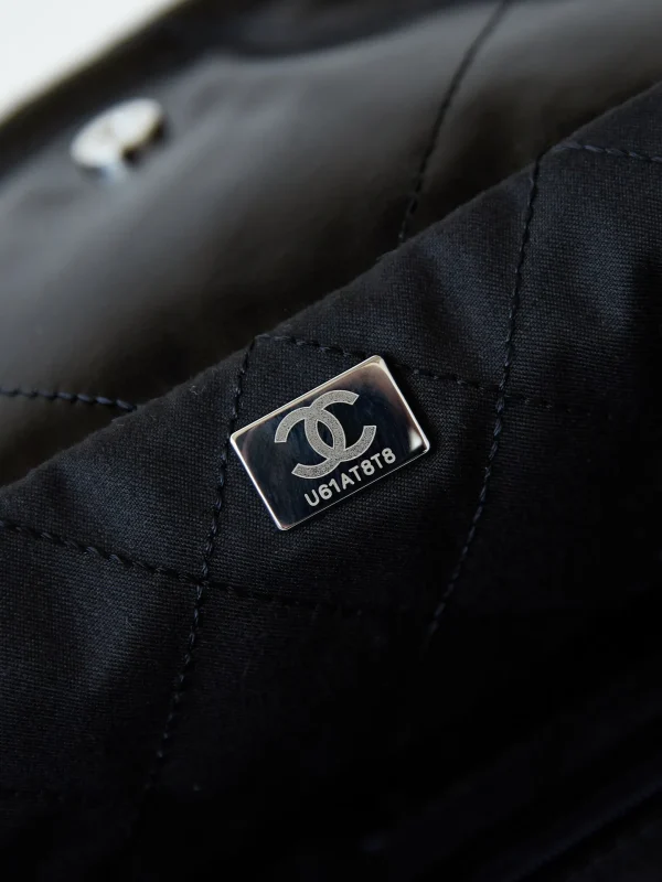 CHANEL Small 22 Bag SO Black Calfskin Black - Image 9