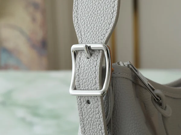 CarryAll MM Monogram Empreinte Leather - Image 13