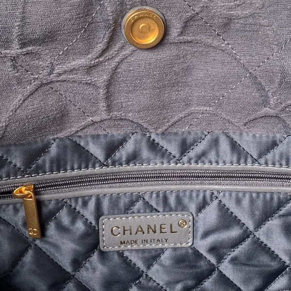 Chanel 22 Chain Denim Medium - Image 10