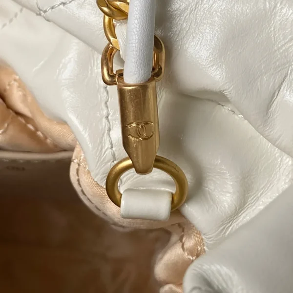 Chanel 22 Mini White Lambskin CHIP - Image 6
