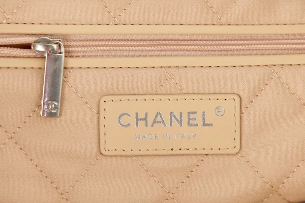 Chanel 22 Small Bag Chanel - Image 10